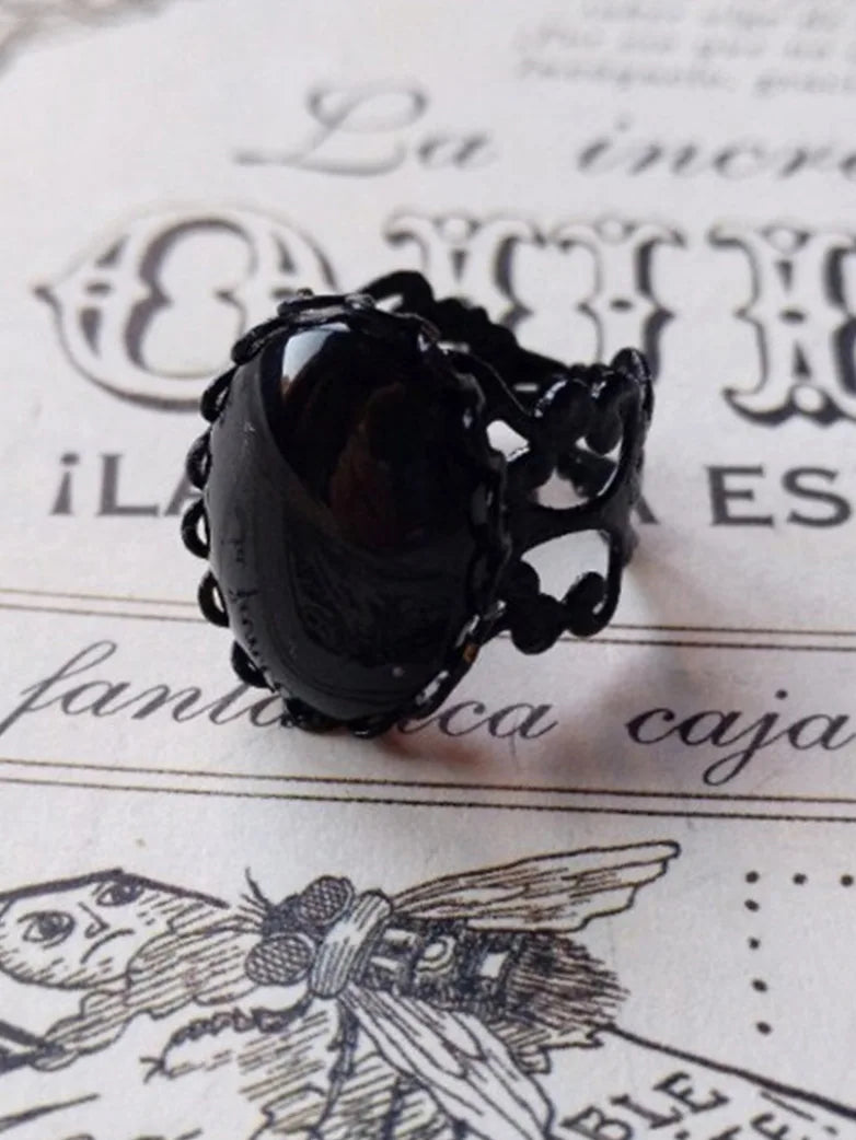 Gothic Vampire Eye Ring