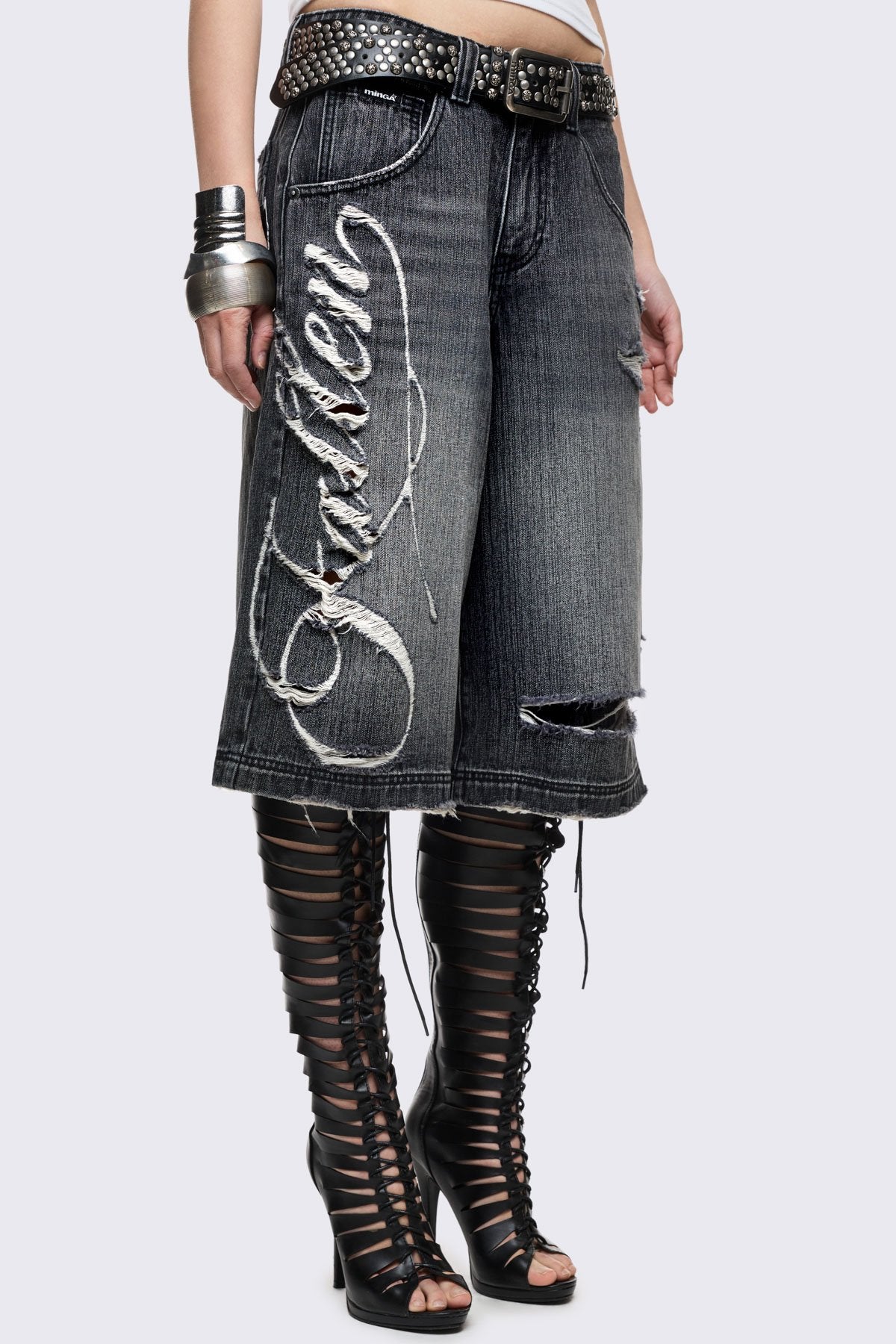 Fallen Distressed Jorts
