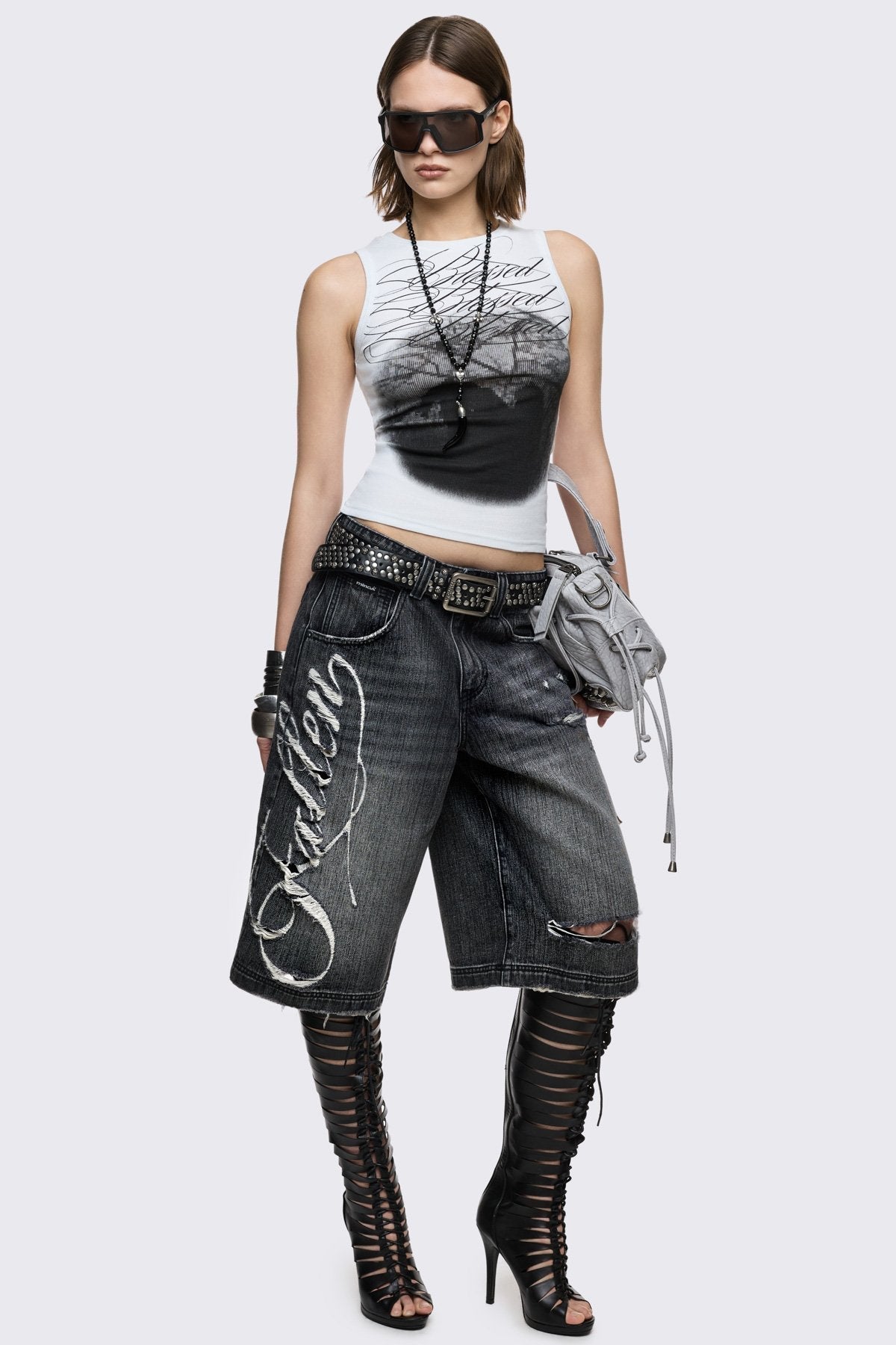 Fallen Distressed Jorts