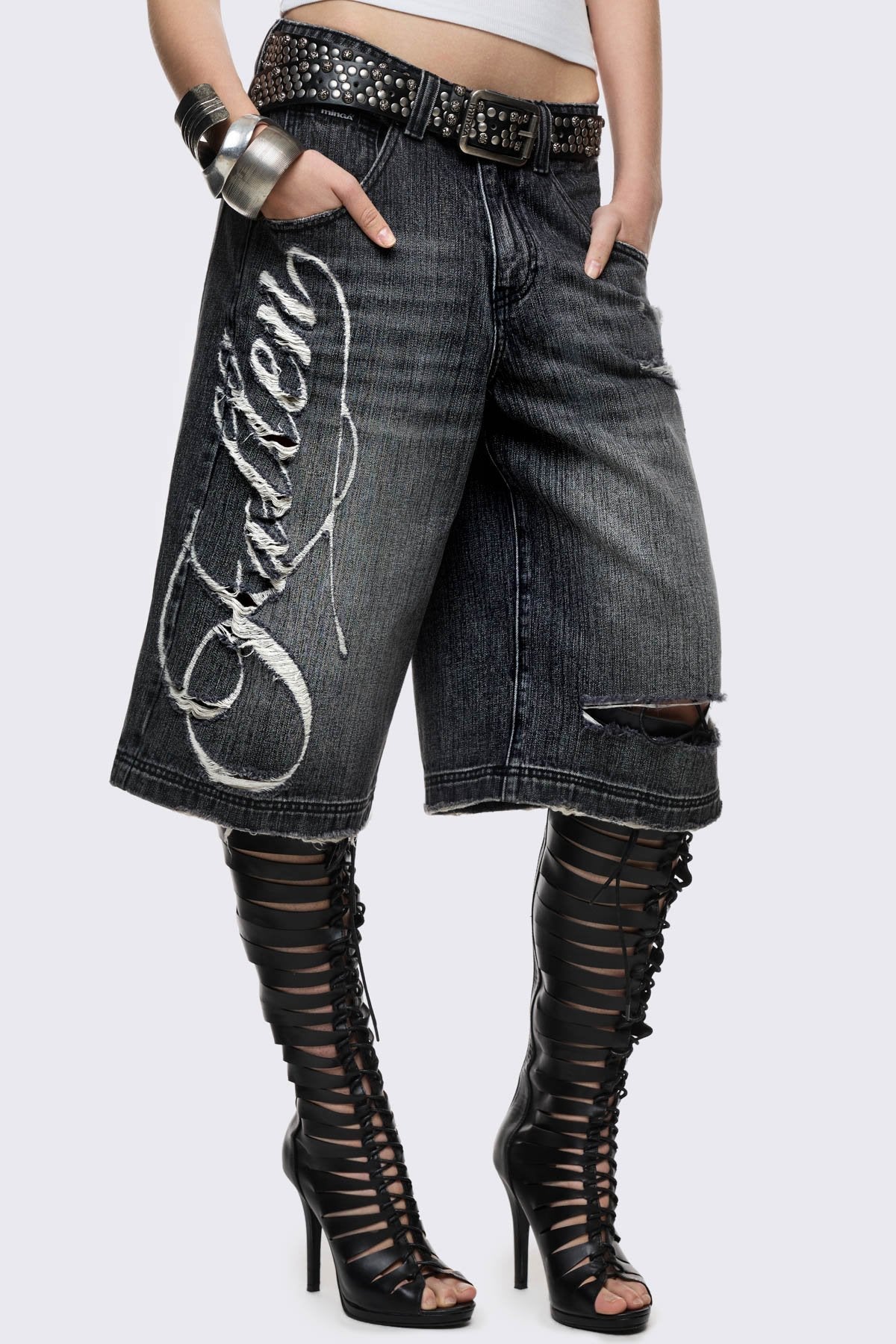 Fallen Distressed Jorts
