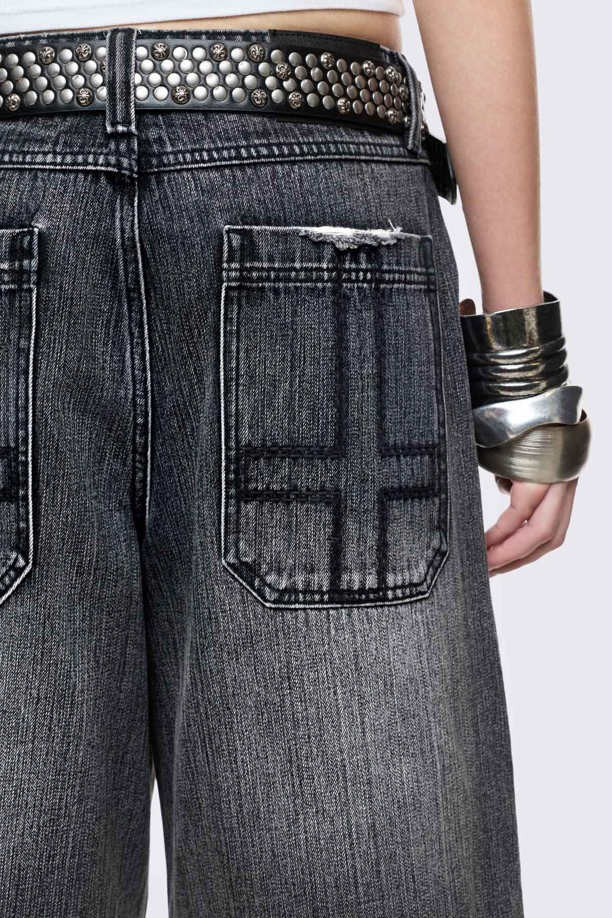 Fallen Distressed Jorts