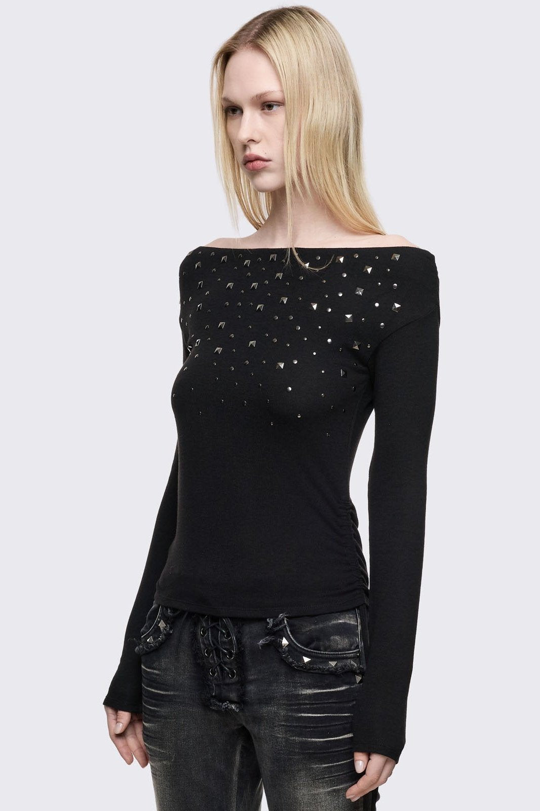 Maria Black Off-Shoulder Top
