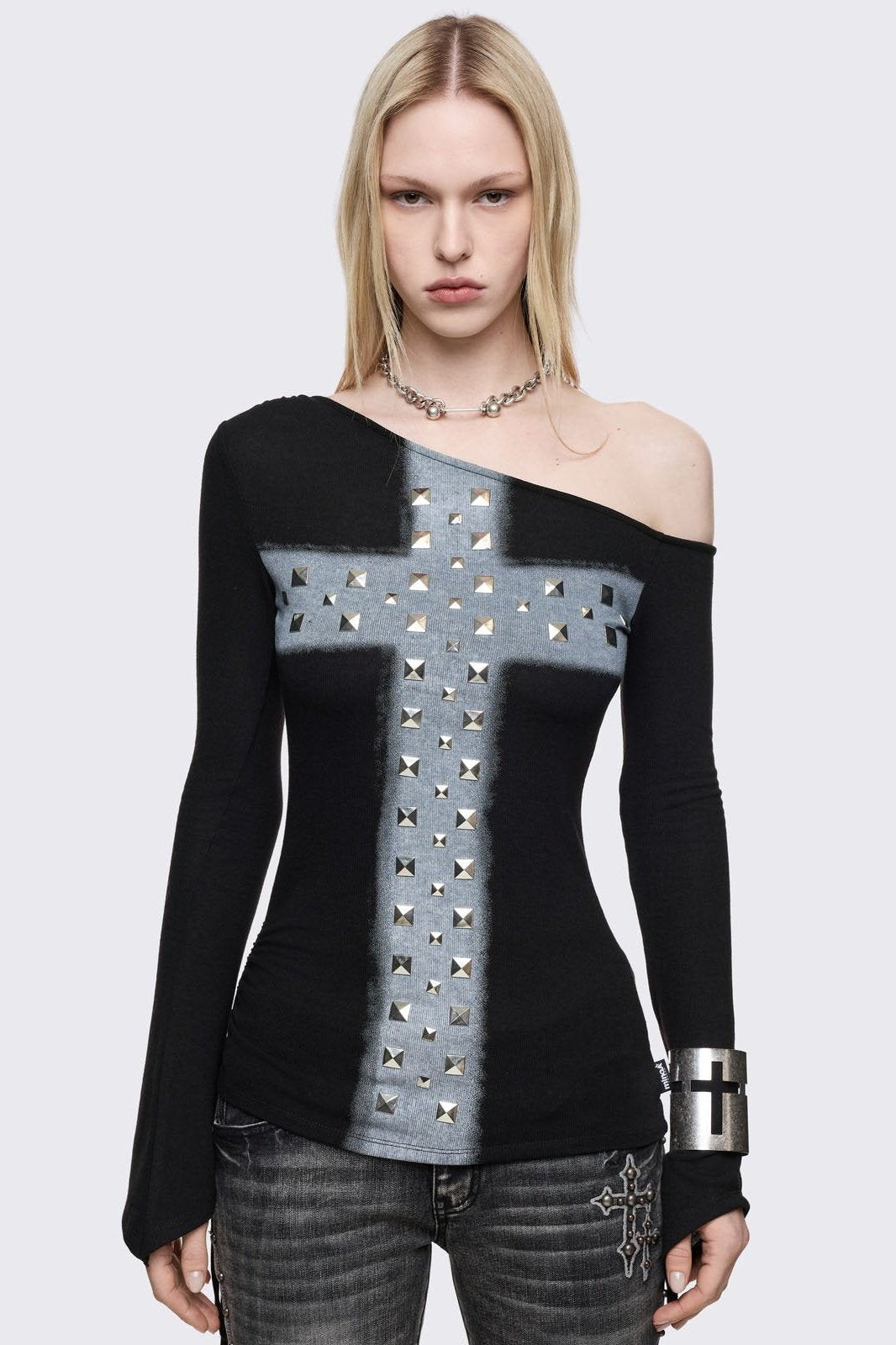 Samantha Black Off-Shoulder Top