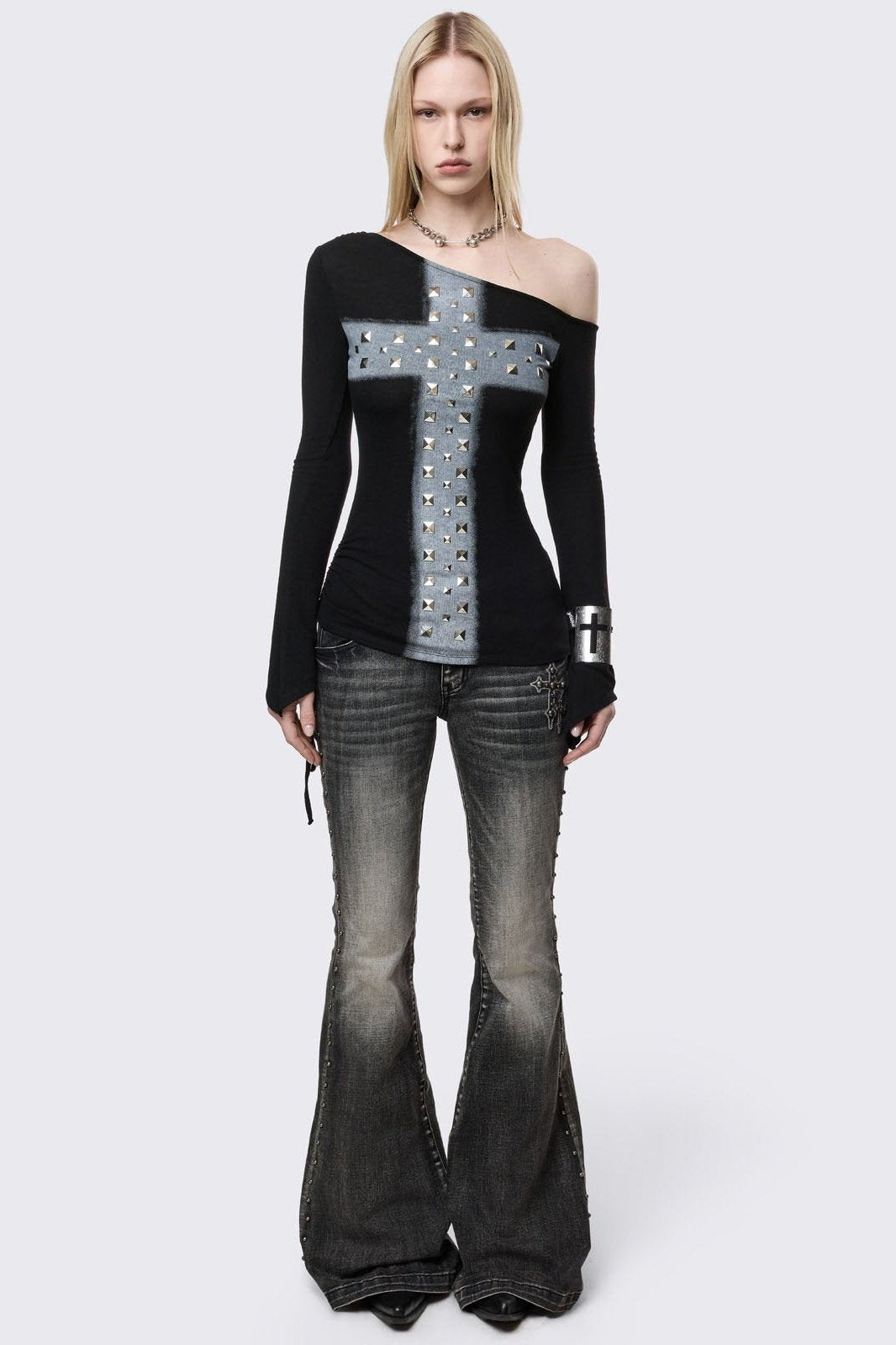 Samantha Black Off-Shoulder Top