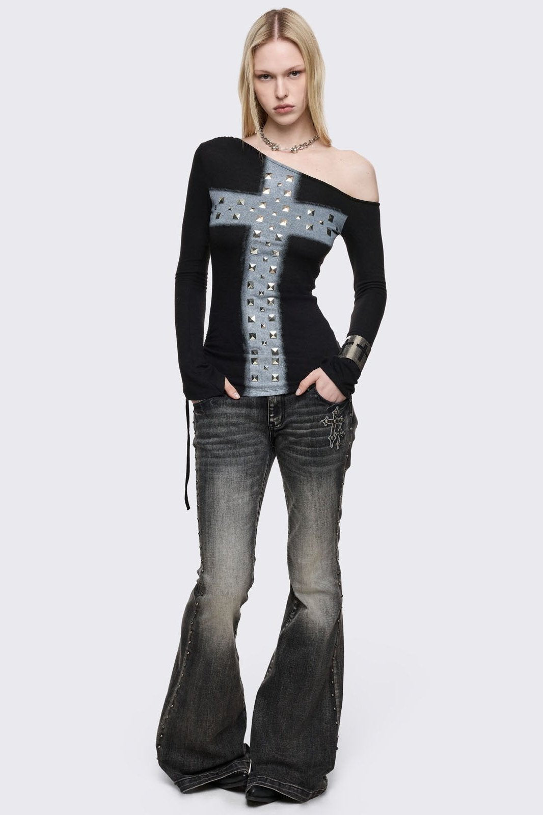 Samantha Black Off-Shoulder Top